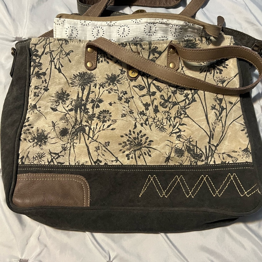 The Mystique Messenger Bag